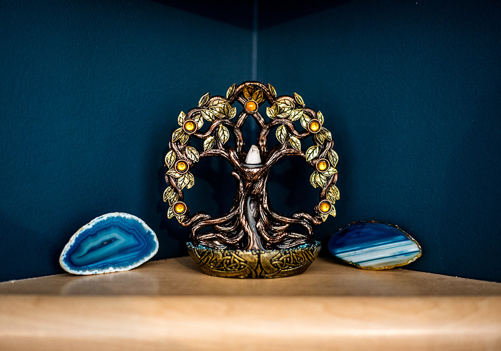 New polyresin Figurine